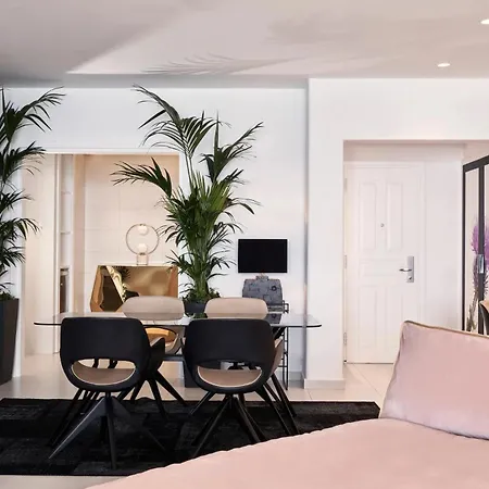 ميكونيان كوليكشن - ومنتجعات بريفيرد Elia (Mykonos)